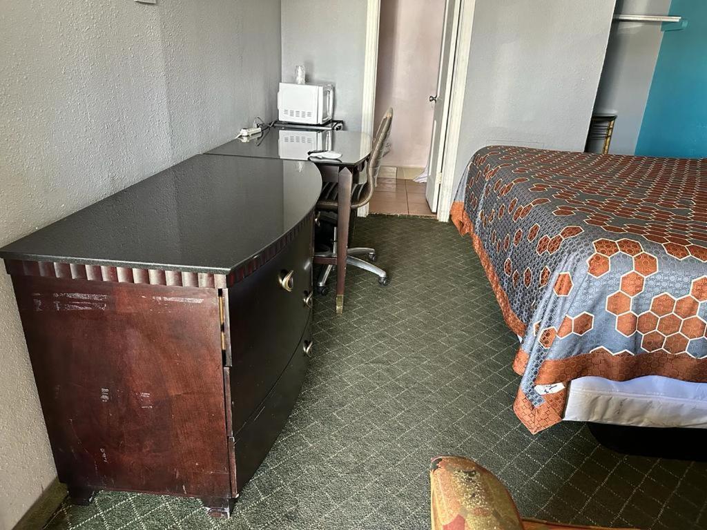 Mayo Inn Roswell Dış mekan fotoğraf